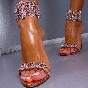 Sandales à talons hauts modernes 2022, bout ouvert, respirantes, ornées de diamants, chaussures de luxe, escarpins à bride cheville, sandales d'été pour femmes, grande taille 47 - Product Image 3