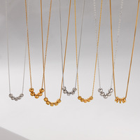 Collier Pendentif Géométrique en Acier Inoxydable pour Femme, Perles Argentées et Dorées, Bijou de Luxe Élégant avec Chaîne à Maillons