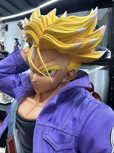 Estatua de Busto de Trunks del Futuro Super Saiyan de Dragon Ball Z a Escala 1:1 con Espada y Base de Dragón en Resina - Product Image 5