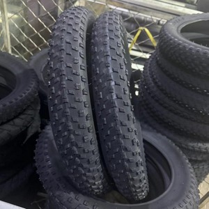 Pneu extérieur antidéflagrant en caoutchouc 20x4.0 pour VTT/Vélo électrique avec chambre à air épaisse - Product Image 3