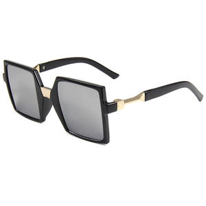 Lunettes de soleil carrées surdimensionnées unisexes, verres PC UV400, monture en plastique et métal, mode, voyage, protection solaire, lunettes pour enfants - Product Image 1