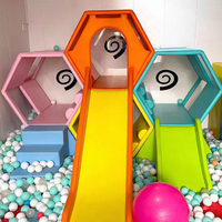 Tobogán de Plástico para Juegos Infantiles Honeycomb Soft Play - Equipo Educativo para Jardín de Infancia con Tamaño Personalizable para Niños