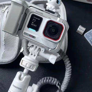 Venta al por Mayor de la Cámara de Acción <span class=keywords><strong>Insta</strong></span> <span class=keywords><strong>360</strong></span> Ace Pro 2 Edición Limitada Blanco Glaciar, Conjunto de Juego, Diseñada en Conjunto con Leica, 8K, Ofertas a <span class=keywords><strong>Precio</strong></span> de Mayoreo - Product Image 2