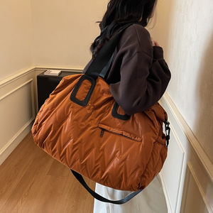 New Fashion Soft Lightweight Waterproof Zipper Closure Large Capacity Handheld Crossbody Tote <b>Bag</b> for Sports Gym Travel - Product Image 4