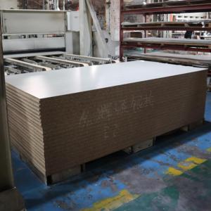 Phật sơn nhà máy <span class=keywords><strong>melamine</strong></span> giấy nhiều lớp ván dăm 22 Mét hạt gỗ ván 1220*2440 <span class=keywords><strong>melamine</strong></span> phải đối mặt ván dăm - Product Image 5