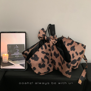 Parapluie pliant personnalisé <span class=keywords><strong>à</strong></span> imprimé <span class=keywords><strong>l</strong></span>éopard rétro de style américain, parapluie automatique tendance pour femmes - Product Image 1