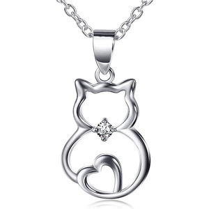 Collana con Ciondolo a Forma di Gatto con Diamante Taglio Brillante Rotondo, Gioiello in Argento per Uso Quotidiano Femminile - Product Image 1