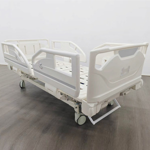 Cama de Hospital B01-III con Estructura de Cuatro Secciones, Doble Manivela Hidráulica, Barandillas, Respaldo Elevable y Extensión de Piernas para Cuidado de Ancianos - Product Image 2