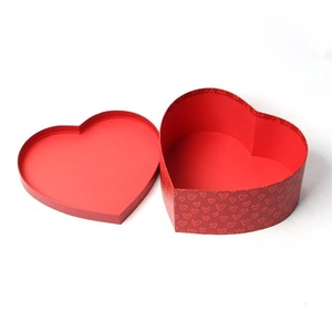 Heart shaped paper <b>box</b>, set of three, for <b>flowers</b> and gifts, customizable according to needs - Product Image 2