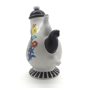 <span class=keywords><strong>La</strong></span> <span class=keywords><strong>Belle</strong></span> <span class=keywords><strong>et</strong></span> <span class=keywords><strong>la</strong></span> Bête Service à café <span class=keywords><strong>et</strong></span> à thé en porcelaine Tasse en céramique de luxe Pot Service à thé <span class=keywords><strong>dessin</strong></span> <span class=keywords><strong>animé</strong></span> avec théière - Product Image 4