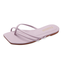 Sandales plates pour femmes de haute qualité, antidérapantes, couleur unie, légères, pour la plage, à bout carré, avec clip d'orteil