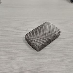 Micrófono Dinámico Cardioide XLR para KTV, de Fábrica, con Malla Cilíndrica de Aleación de Aluminio de Alta Densidad, con Reducción de Ruido - Product Image 3