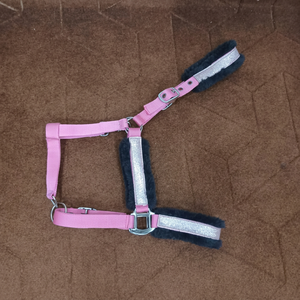 BRAND ZONE Cabestro Ajustable para Caballo, Tamaño Personalizado, Cómodo y Duradero, Collar de Nylon con Cuerda de Amarre, Equipo Ecuestre - Product Image 1