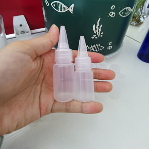 Bouteilles en plastique naturel de 10 ml, 15 ml, 20 ml, 1/3 oz, cylindres PE, avec bouchon à bec verseur, sauce shawarma, confiture, mini bouteilles compressibles - Product Image 1