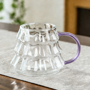 Tasses à café, thé et lait en verre à double paroi en forme de sapin de Noël - Product Image 1