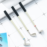 Vente en gros de jeux de bureau promotionnels personnalisés et amusants, ensemble de stylos à bille en métal pour mini club de golf avec drapeau