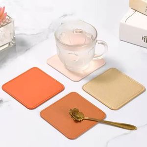 Sous-verres en similicuir double face avec logo gravé au laser pour boissons - Product Image 6
