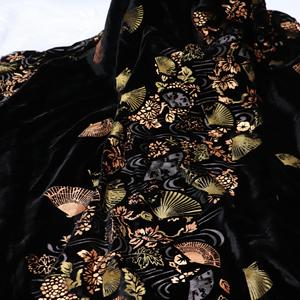 Tela de Terciopelo con Estampado Dorado de Seda Tejida, Tela para Ropa de Mujer Cheongsam, en Existencia - Product Image 2