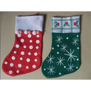 Calcetín navideño rojo con diseño de Papá Noel, tela no tejida, decoración navideña, bolsa de regalo para Nochebuena - Product Image 3