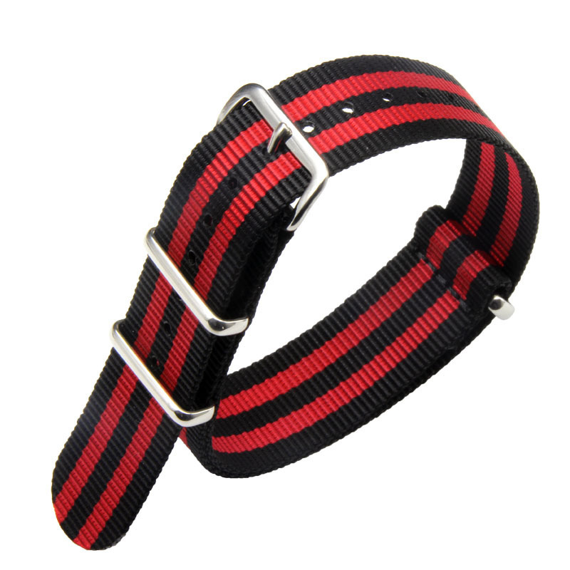 Boucle argentée à cinq tons noir rouge F09