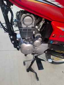 Haojue <span class=keywords><strong>125</strong></span> - Moto d'<span class=keywords><strong>occasion</strong></span> à deux roues à essence - Modèle de rue - Finition d'origine - Garantie de qualité - Product Image 5