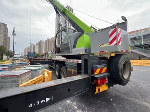 Gru su Camion Usata Zoomlion ZTC251E552 Sany STC250T5 Sany STC250E1 Macchinari per Sollevamento Industriale - Product Image 3
