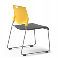 Chaise de formation et de conférence empilable moderne avec structure en fer et siège rembourré pour bureau, école, hôpital, hôtel