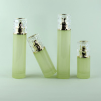 Nouveaux matériaux d'emballage cosmétiques en stock 120ml 100ml ensemble de vaporisateur de lotion bouteille en verre de haute qualité 50g 30g bouteille de distribution de crème