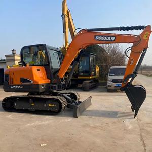 Excavatrice Doosan DX60-9C de 6 tonnes, poids opérationnel, taille mini, certifiée d'origine - Product Image 2