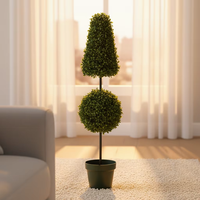 Arbre topiaire artificiel en buis en plastique en pot - Plante décorative de Noël d'extérieur, fausse verdure, plante artificielle en stock