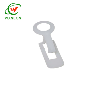 PVC-Beleuchtungszubehör-Clips für Außenbeleuchtung, Feiertagslichter-Clips, Installationsplastik-C9-O-Ring-Dachrinnenclips - Product Image 3