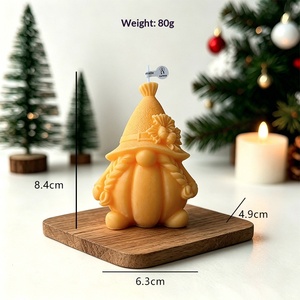 Vela aromática con diseño en relieve de calabaza y higuera, de cera de soja, con figura de gnomo de la cosecha, para regalo de otoño y Acción de Gracias. - Product Image 6