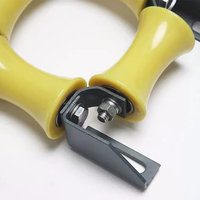 Dispositif de guidage d'ascenseur moderne RBC pour chaîne de compensation de fosse avec roue 90x59 jaune, usage hôtelier