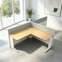 Bureau de travail en îlot avec panneau acoustique de séparation et passe-câbles pour bureau commercial moderne à plan ouvert