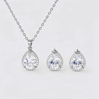 Parures de bijoux raffinés, parure de bijoux vintage, parure de mariée pour femme, colliers à chaînes tendance, colliers pendentifs, boucles d'oreilles pendantes