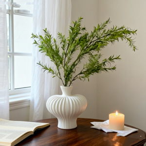 Jarrón de Flores Artificiales Estilo Wabi Sabi con Adorno de Saliegueira Dorada, Decoración Redonda de Plástico para el Hogar, para Arreglos en Sala de Estar o Mesa de Comedor - Product Image 2