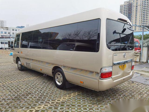 Super propre utilisé To-yo-ta Coaster Bus 30 places <span class=keywords><strong>Mini</strong></span> bus autocars de luxe Autobus d'<span class=keywords><strong>occasion</strong></span> à <span class=keywords><strong>vendre</strong></span> pour passagers - Product Image 2