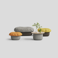 Pouf rembourré multidimensionnel pour canapé modulaire, idéal pour les espaces commerciaux et les réceptions d'entreprise