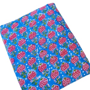 Tela de algodón suave con estampado floral indio hecho a mano, ideal para prendas de verano, tela para confección de vestidos, tela por metros, OEM, ODM - Product Image 1