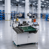 Machine automatique de sertissage de bornes à double fil avec détection de défauts pour la production de faisceaux de câbles pressés aux deux extrémités