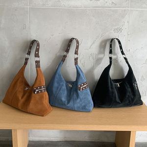 Bolsos de Mano de Moda de Alta Calidad para Mujer con Logotipo Personalizado, Últimos Modelos Casuales, Bolsos de Hombro de Gamuza para Mujer - Product Image 1