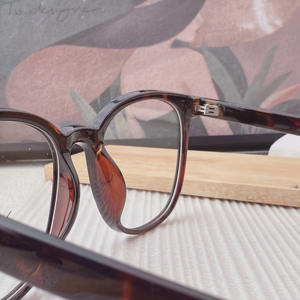 نظارات عصرية جديدة بإطار كبير - تمنح مظهراً طبيعيًا رائعًا مع خيارات ألوان متعددة لأسلوب متعدد الاستخدامات TR5066 - Product Image 5