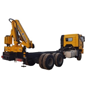 Camion grue télescopique professionnelle FAW 6x4 à montage arrière pour services sur chantier - Product Image 1