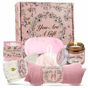 Lujoso Set de Regalo de Spa para Cumpleaños para Mujeres con Jabón de Rosas y Velas Relajantes, Set de Regalo Personalizado para Tía, Amiga o para después de la Cirugía - Product Image 1