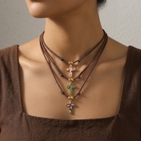 Collier ras-du-cou unisexe réglable en laiton, style bohème, avec pendentif œil goutte d'huile et croix, sur chaîne en corde cirée marron vintage