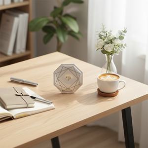 Espejo de Maquillaje Clásico de Cuero PU con Textura Lujosa, Espejo Redondo de Bolsillo Portátil para Viajes - Product Image 4