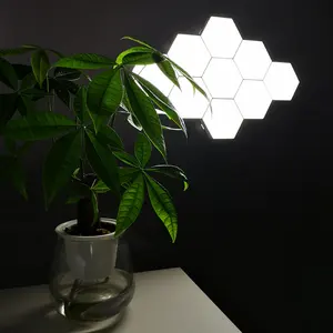 2022 Touch Sensor Modular Honeycomb DIY Single White Hexagonal Night Star Light LED Wall Lamp For Decor