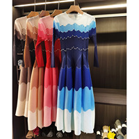 Robe plissée vintage au design raffiné pour femme, col rond, coupe ample, mode haut de gamme, cache-ventre, amincissante, blocs de couleur, perlée