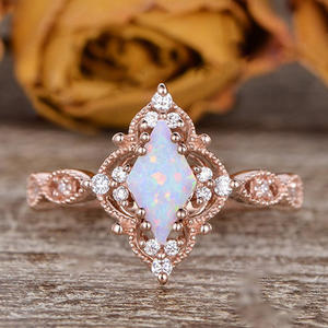 ナチュラルオパールストーンソリティアリングエンゲージメントウェディングオーストラリアホワイト18Kミニマリストイエローソリッドゴールドオパールバンドリング女性用 - Product Image 1