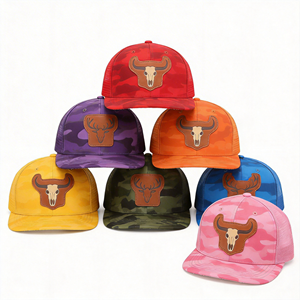 Casquette Trucker Personnalisée pour Hommes à 6 Panneaux avec Logo en Cuir Camouflage et Filet, Fermeture Snapback 112 - Product Image 1